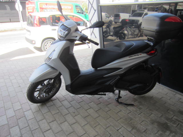 Category C - Piaggio Beverly 300 (or similar)